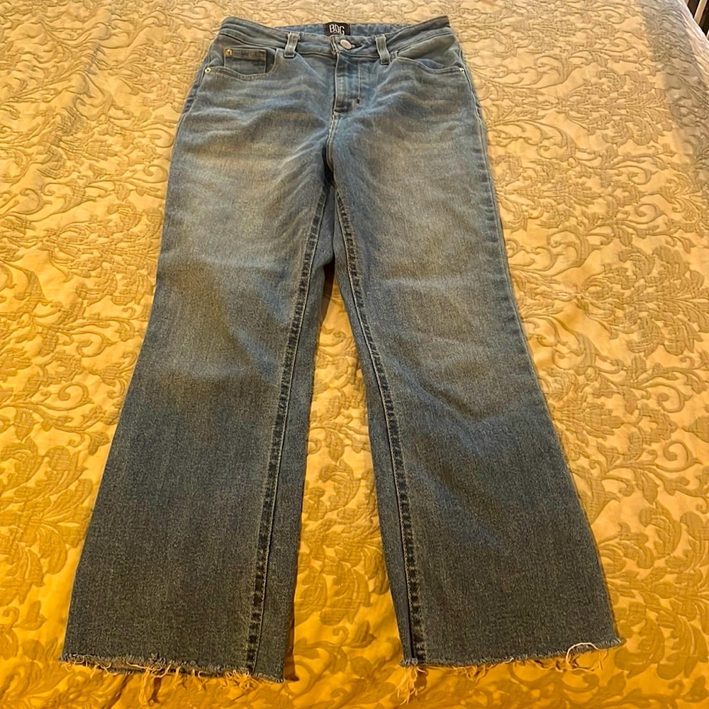 BDG Urban Outfitters cropped jean. 26” waist 24” inseam